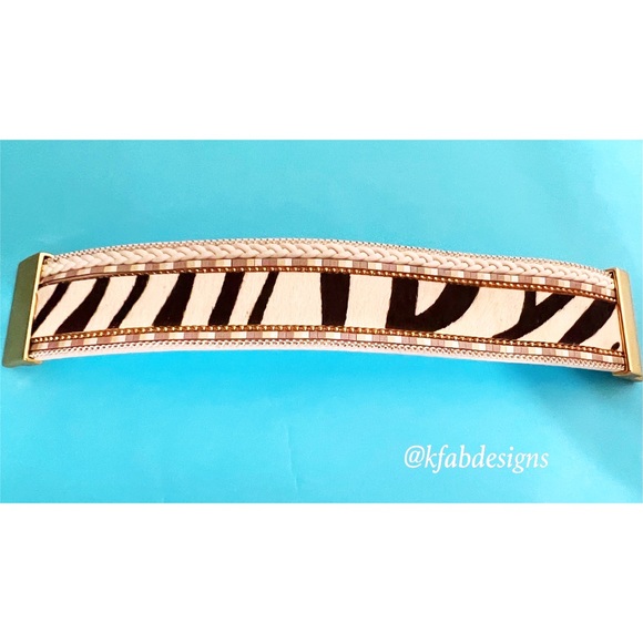 LAST! Animal Print Faux Fur and Leather Gold Tone magnetic lock bracelet - Picture 5 of 5
